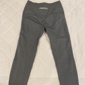 Grey workout leggings